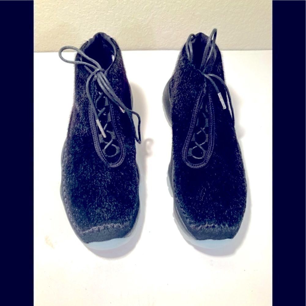 Vintage New Jordan black mohair sneakers